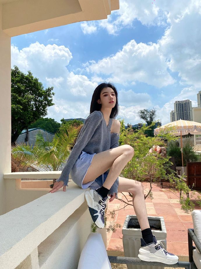 雾中旗 封面